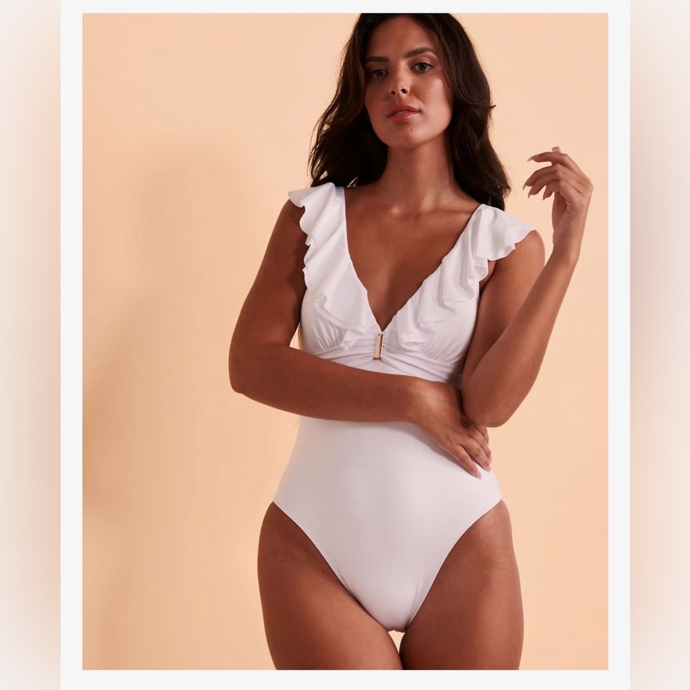 Ruffle one piece bathing suit XL